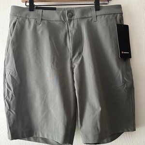 NWT Lululemon Mens Commission Short 9" Size 33
